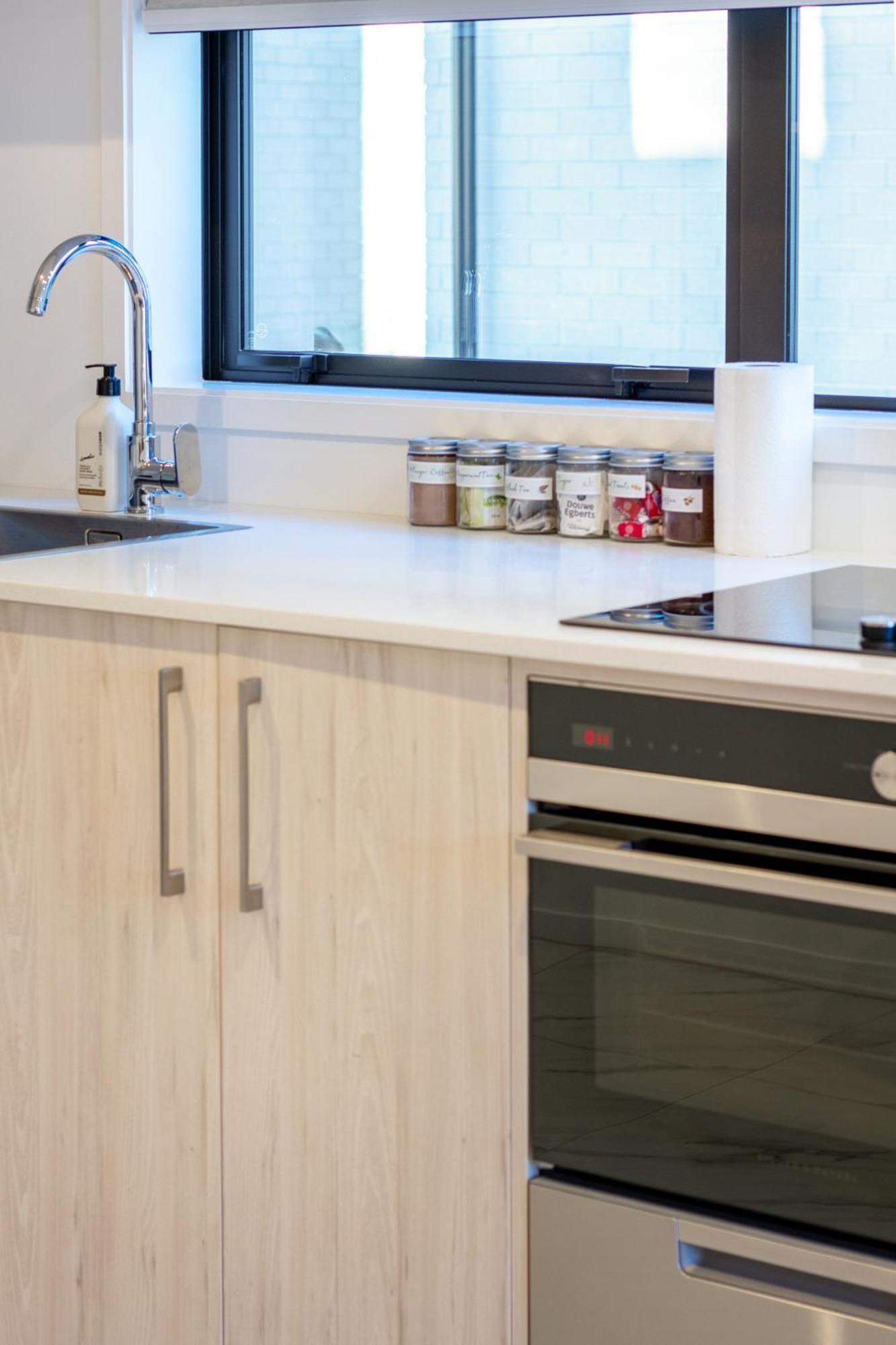 Single Level Studio Escape On Wilmer St - Central Christchurch Ngoại thất bức ảnh